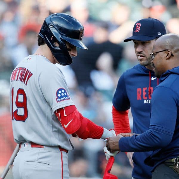 Red Sox Top Prospect Roman Anthony to Undergo Hand Evaluation in Boston