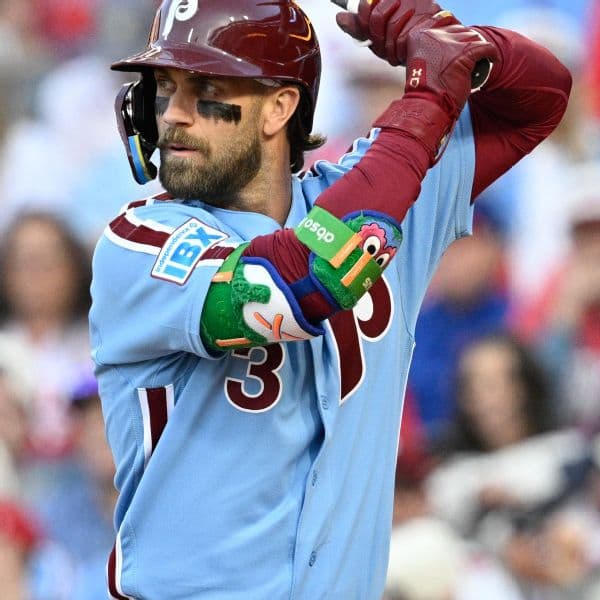 Phillies 1B Bryce Harper Exits Early Against Rockies Due to Migraine