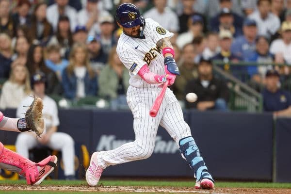 Blake Perkins Leads Brewers Win on Emotional Mother’s Day Tribute