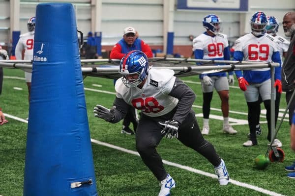 Giants DL Roy Robertson-Harris Suffers Season-Ending Achilles Injury During OTAs
