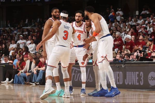 New York Knicks Overwhelm Cleveland Cavaliers to Take Commanding 3-0 Series Lead