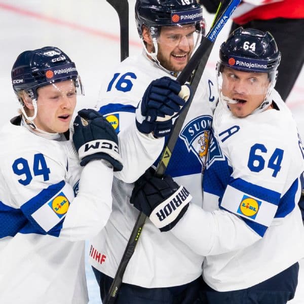 Aleksander Barkov Leads Finland to Upset Victory Over Canada in World Championship Semifinal