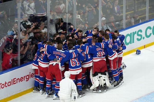 Kitchener Rangers Secure Third Memorial Cup Title with Convincing 6-2 Win Over Everett Silvertips