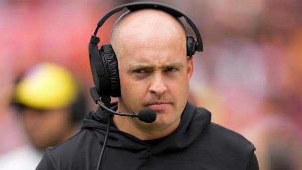 Drew Petzing Detroit Lions OC Earns Early Praise from Jared Goff and Dan Campbell