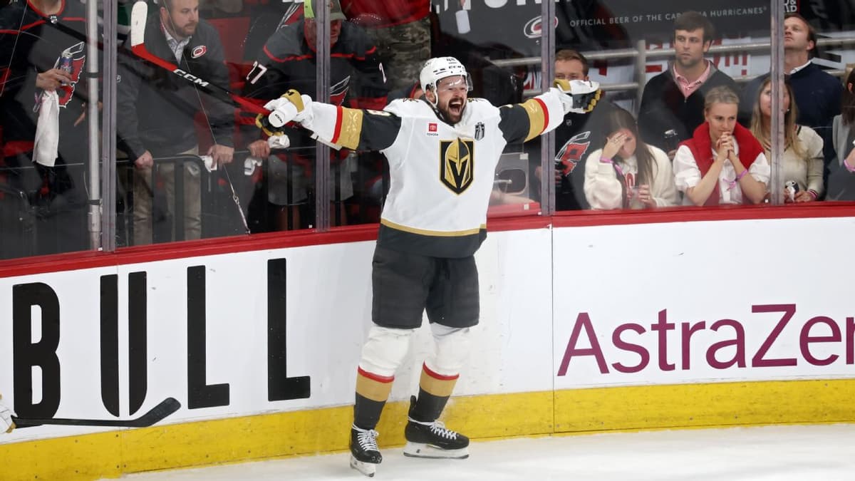 Hertl’s Late Heroics Lift Vegas Golden Knights Over Hurricanes in Thrilling Game 1