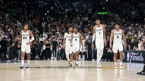 Knicks Seize Control of 2026 NBA Finals: Key Takeaways from Game 2 Victory Over Spurs