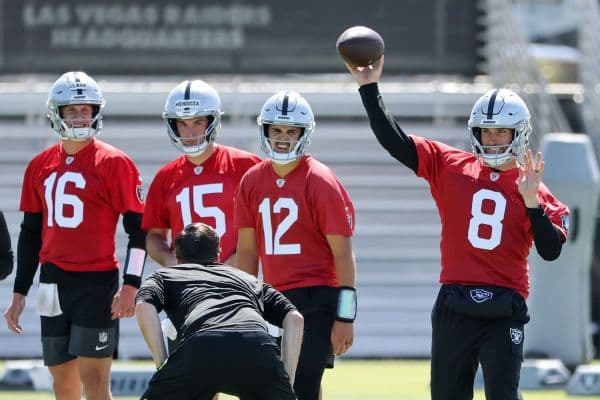 Kirk Cousins Rejects 'Mentor' Label, Emphasizes Unity in Raiders Quarterback Room