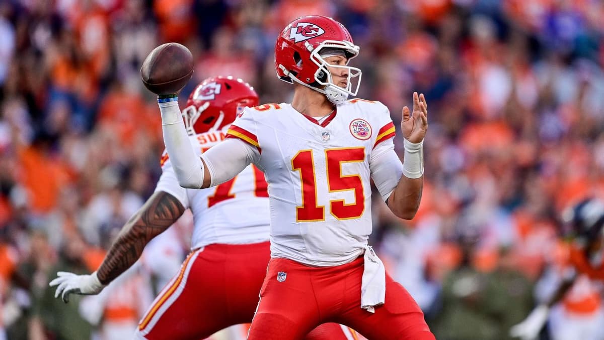 How to Play Fantasy Football: A Beginner’s Guide from Draft Day to the Championship