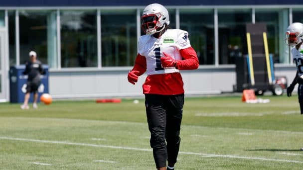 A.J. Brown Patriots Minicamp: Teammates Raving Over Star Receiver's Intelligence and Presence