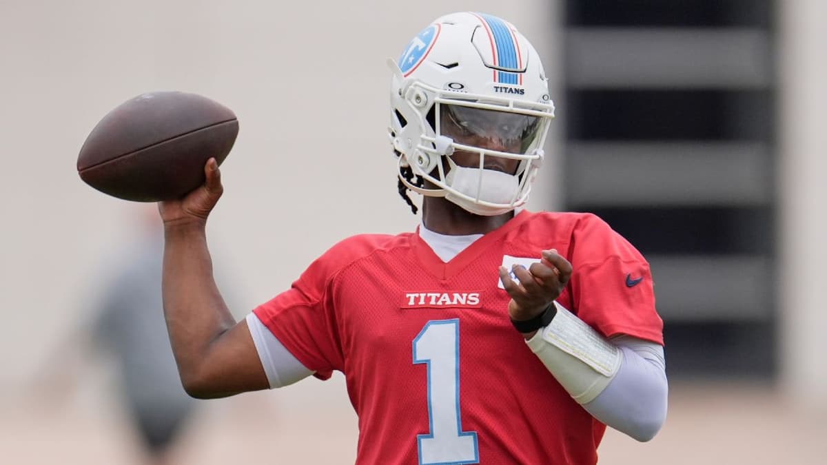 Tennessee Titans Maintain Confidence in Cam Ward Despite OTA Accuracy Struggles