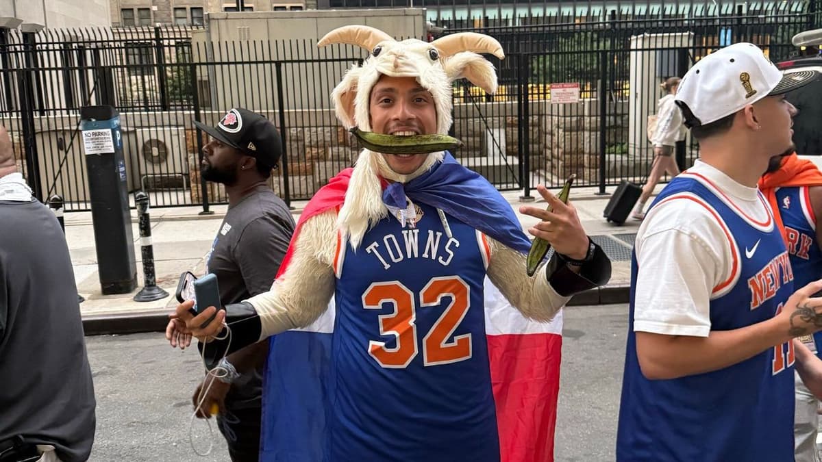 New York Knicks Championship Parade: Fans Flood NYC Streets to Celebrate Historic Title