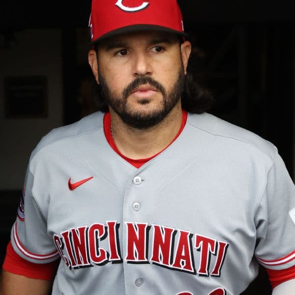 Eugenio Suarez Injury: Reds Third Baseman to Undergo CT Scan After Hit by Pitch