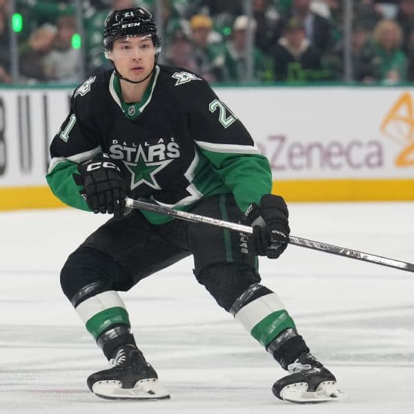Dallas Stars GM Jim Nill Reaffirms Commitment to Signing RFA Jason Robertson