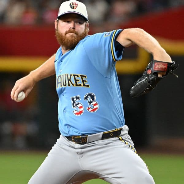 Brandon Woodruff Injury: Brewers Starter Likely Headed to IL After Early Exit Against Diamondbacks