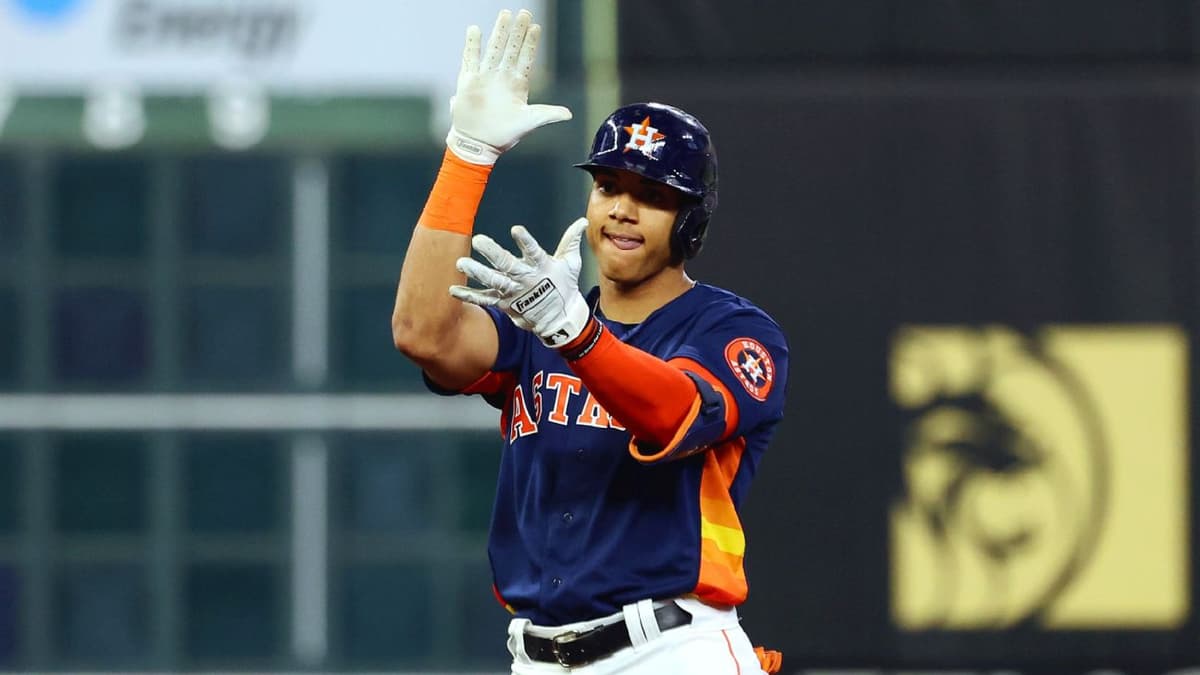 Jeremy Peña Returns to Houston Astros Lineup After Missing Opening Day