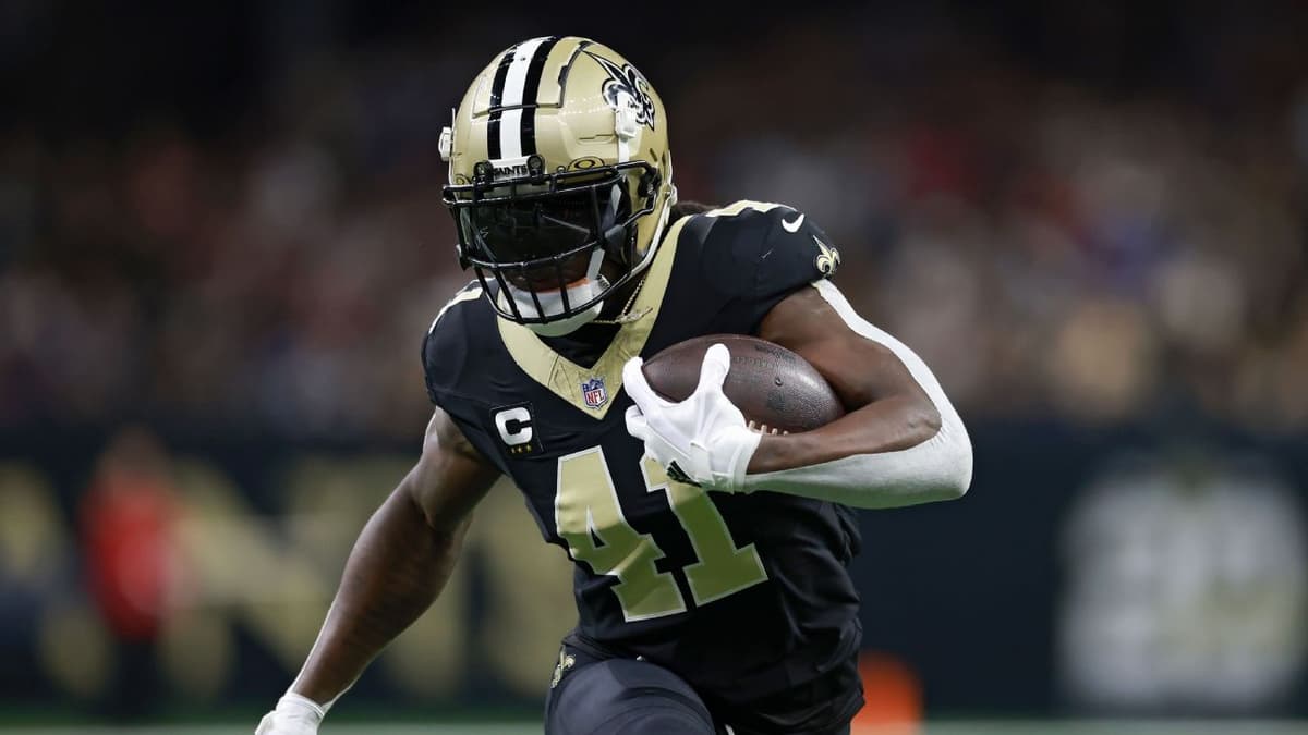 Saints Head Coach Kellen Moore: Plenty of Snaps for Alvin Kamara and Travis Etienne