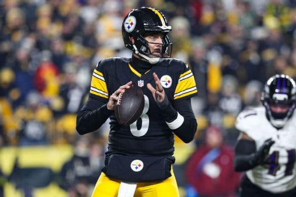 Mike McCarthy Provides Update on Aaron Rodgers' Future as QB Weighs Next Steps