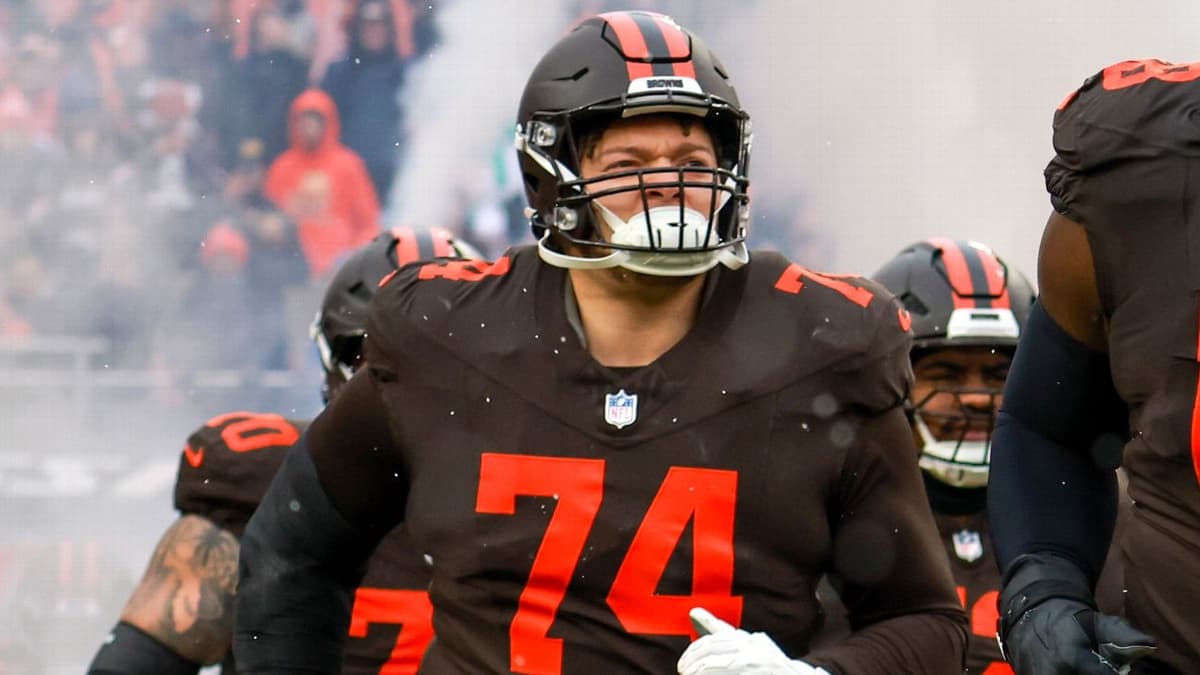 Cleveland Browns Re-Sign Teven Jenkins as Offensive Line Overhaul Begins