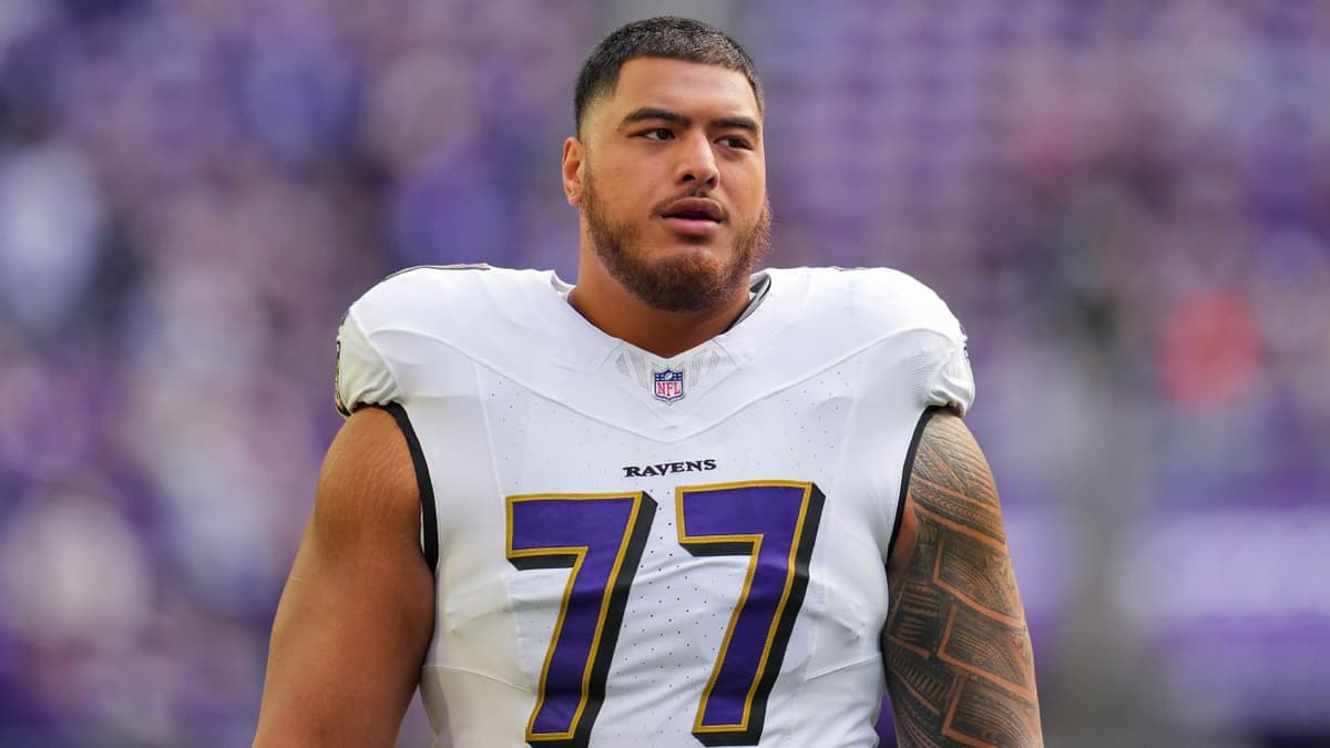 Daniel Faalele Joins New York Giants: Massive Guard Signs One-Year Deal