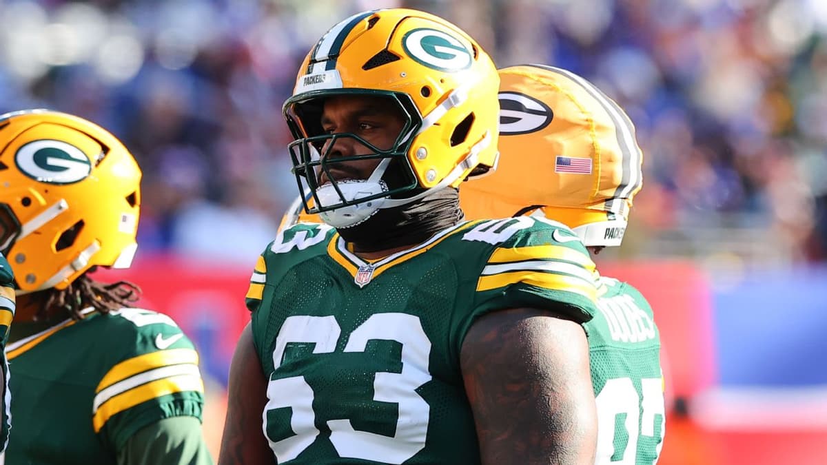 Carolina Panthers Bolster Offensive Line, Sign Former Packers LT Rasheed Walker