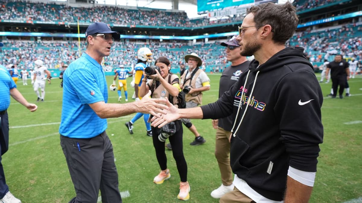 Los Angeles Chargers Hire Mike McDaniel as Offensive Coordinator