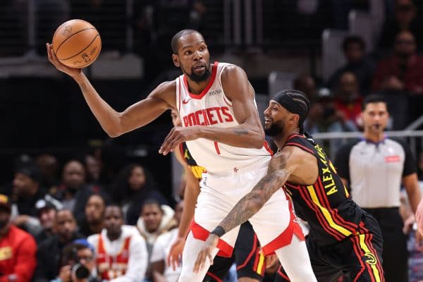 Kevin Durant Injury Update: Rockets Star Out vs. Pacers After Stepping on Fan's Foot