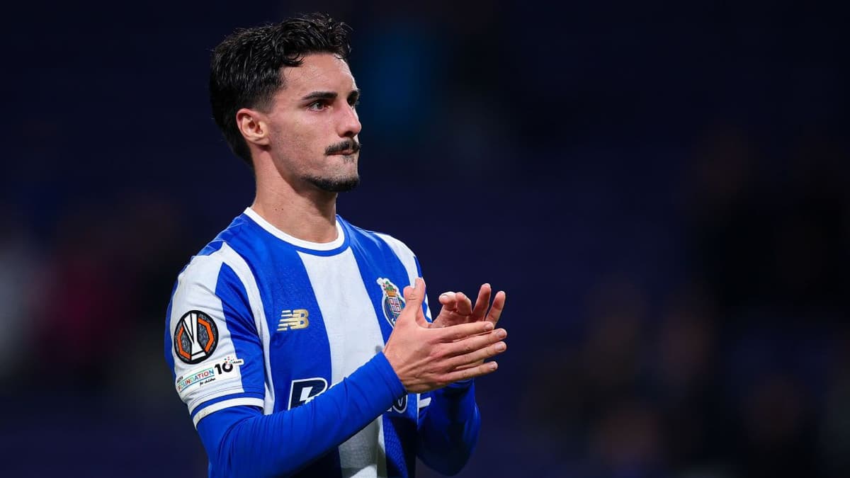 LAFC Bolsters Midfield: Stephen Eustáquio Joins on Loan from FC Porto