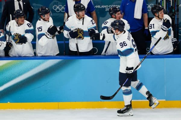 Mikko Rantanen Injury: Dallas Stars Forward Sidelined 2+ Weeks After Olympics