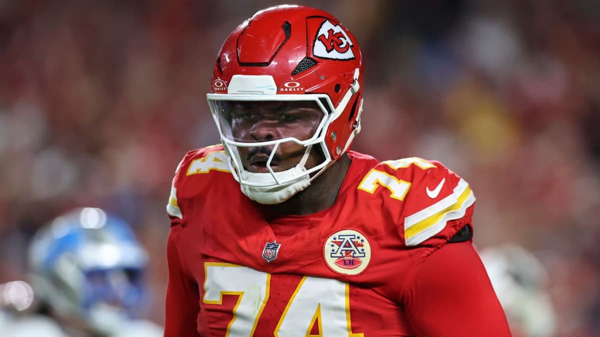 Falcons Sign Jawaan Taylor to One-Year Deal to Fortify Offensive Line