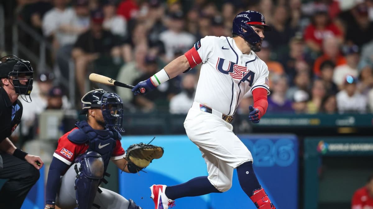 Kyle Schwarber Launches Massive 427-Foot Home Run in World Baseball Classic