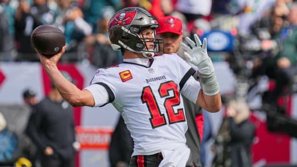 Analyzing the ROI of Big NFL Free Agent Signings: Do Megadeals Actually Pay Off?