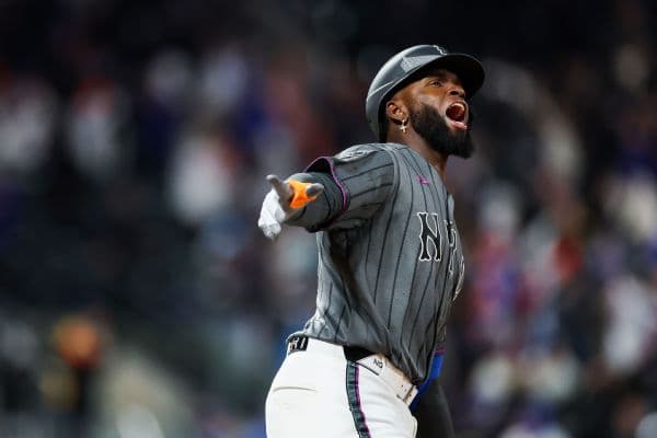 Luis Robert Jr. Powers New York Mets to Dramatic Walk-Off Win Over Pirates