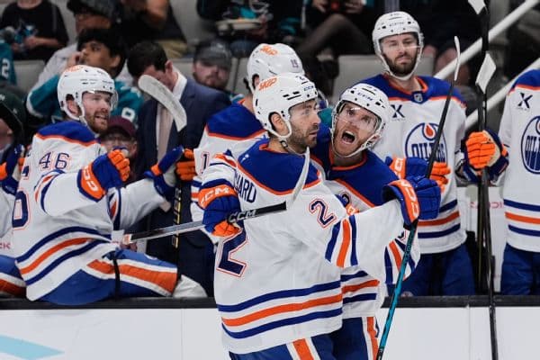 Connor McDavid Nets Hat Trick in 5-Point Performance to Lead Oilers to Top of Pacific Division