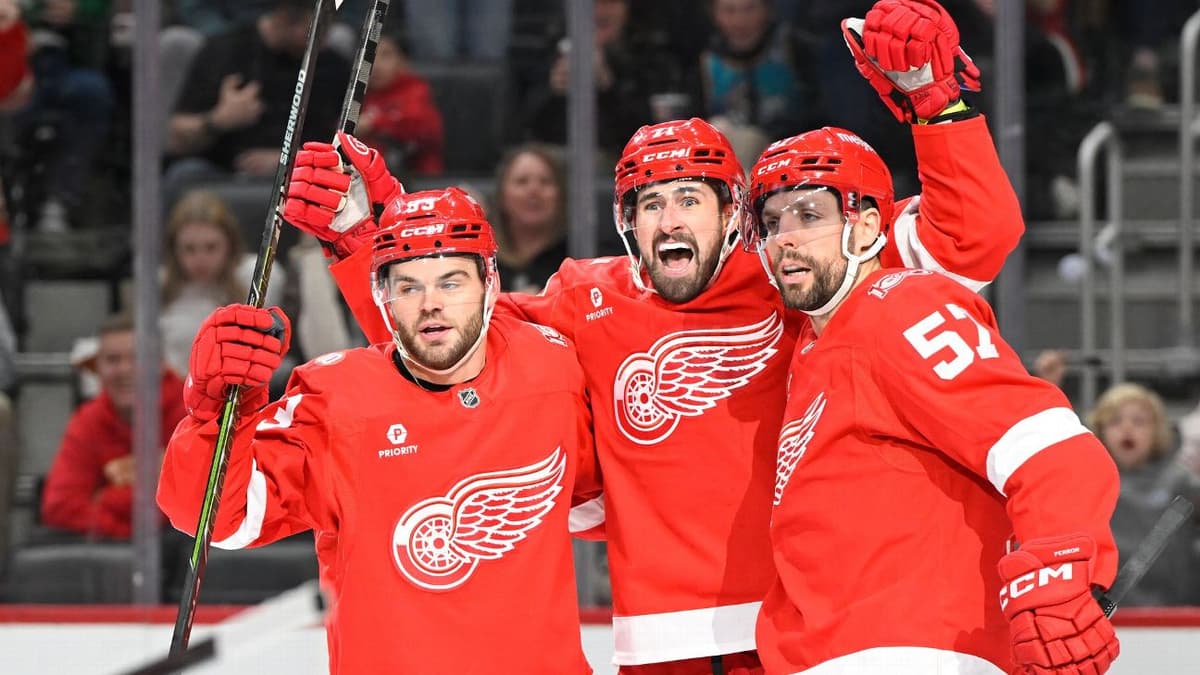 NHL Playoff Watch: Clinching Scenarios and Guide for Supreme Saturday's 15-Game Slate