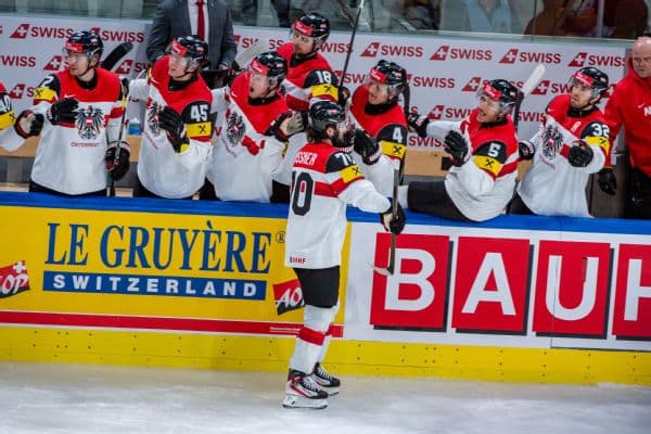 Austria Stuns Latvia and Norway Shuts Out Italy at Ice Hockey World Championship