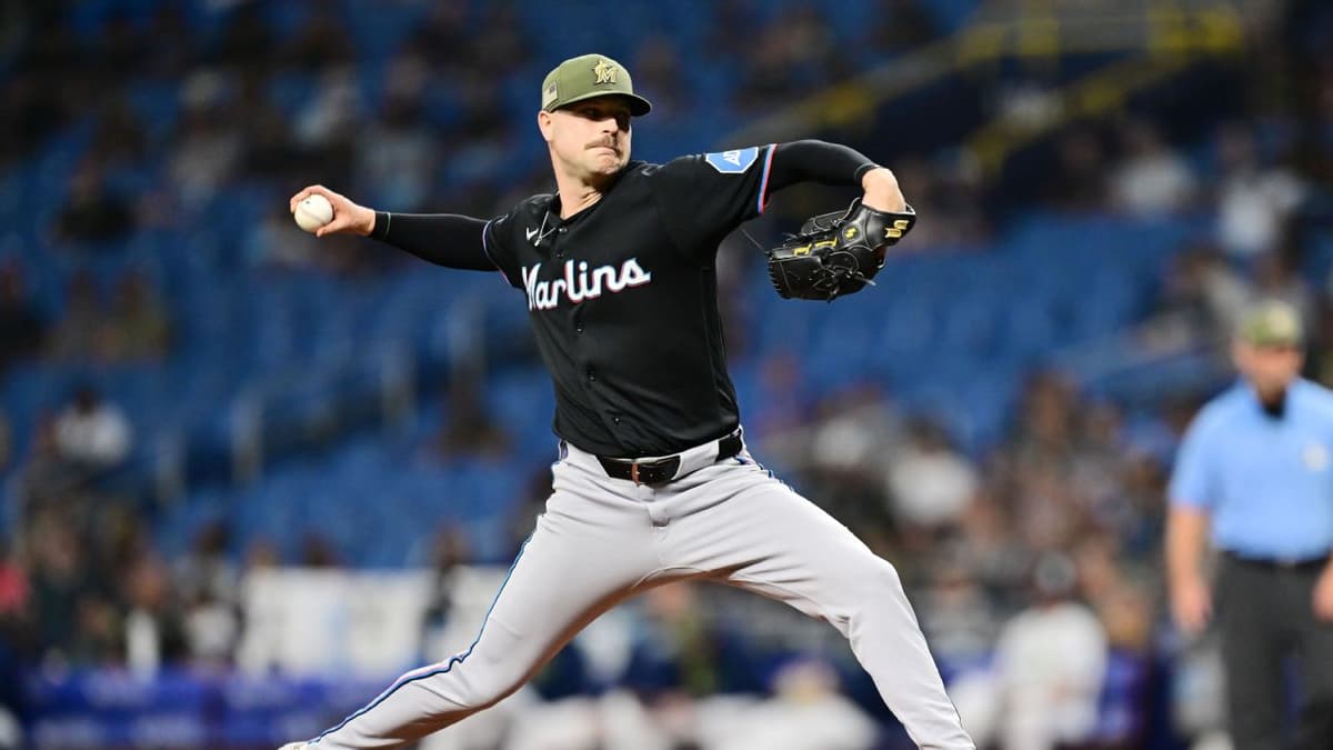 Miami Marlins Place Janson Junk on 15-Day IL with Shin Inflammation