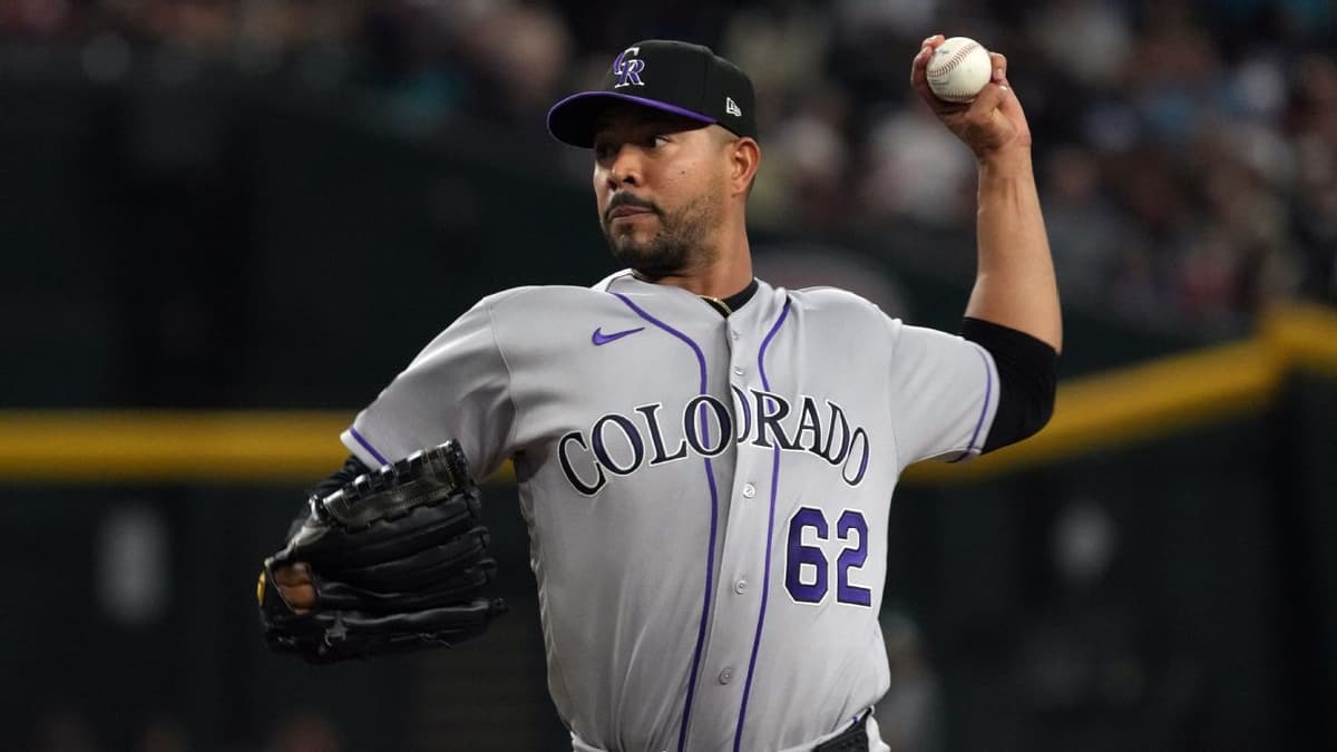 Rockies Starter Jose Quintana Exits Early with Left Elbow Discomfort