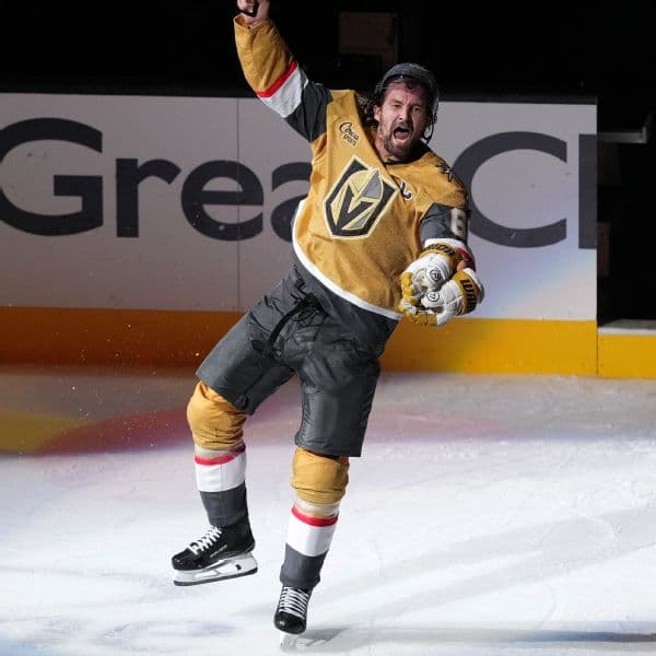 Mark Stone Scores in Return as Vegas Golden Knights Command 3-0 Lead