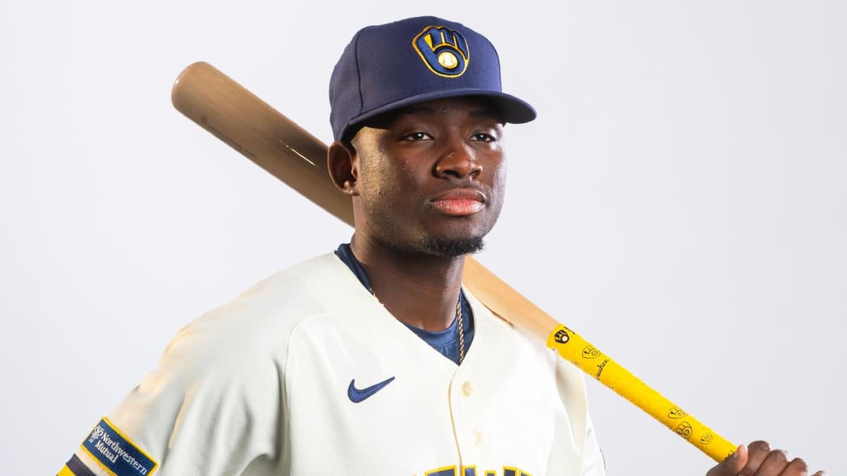 Milwaukee Brewers, Prospect Luis Lara Agree to 7-Year, $31M Extension