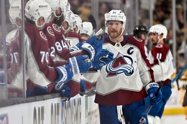 Gabriel Landeskog Wins Messier and Masterton Awards After Triumphant NHL Comeback