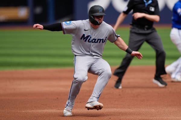 Miami Marlins Scratch Liam Hicks from Lineup Against Giants Due to Back Tightness