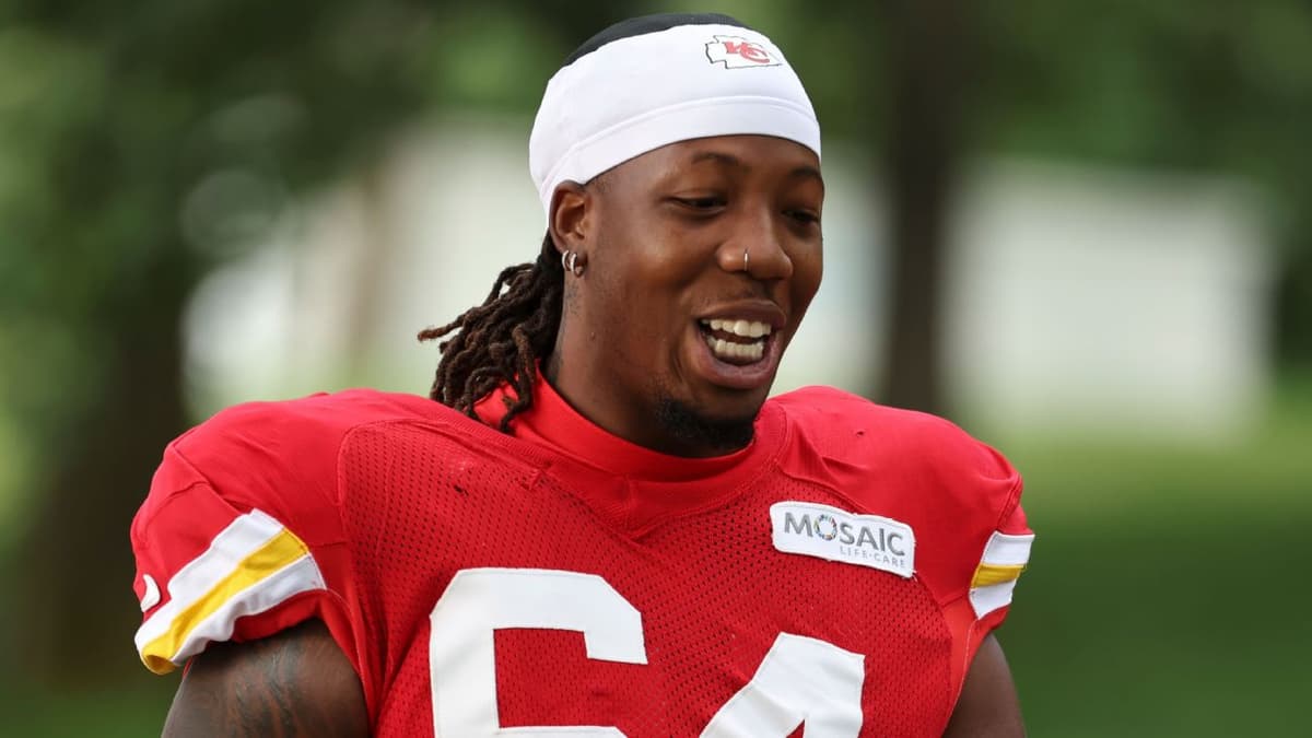 Falcons Acquire Wanya Morris in Trade with Chiefs to Boost Offensive Line Depth