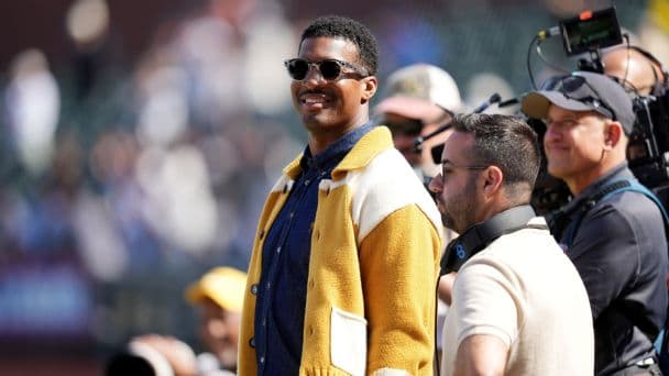Jameis Winston Joins Japanese Fans in Heartwarming Stadium Cleanup After World Cup Match