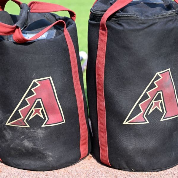 Arizona Diamondbacks Sign South Korean Two-Way Prospect Jun-Sang Eom