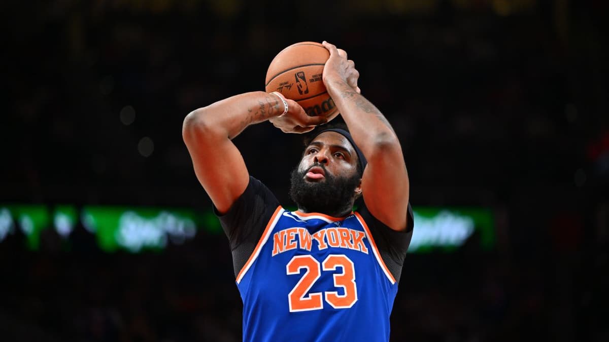 Mitchell Robinson Injury Revealed: Playoff Hand Issue Was Reaction to Family Emergency